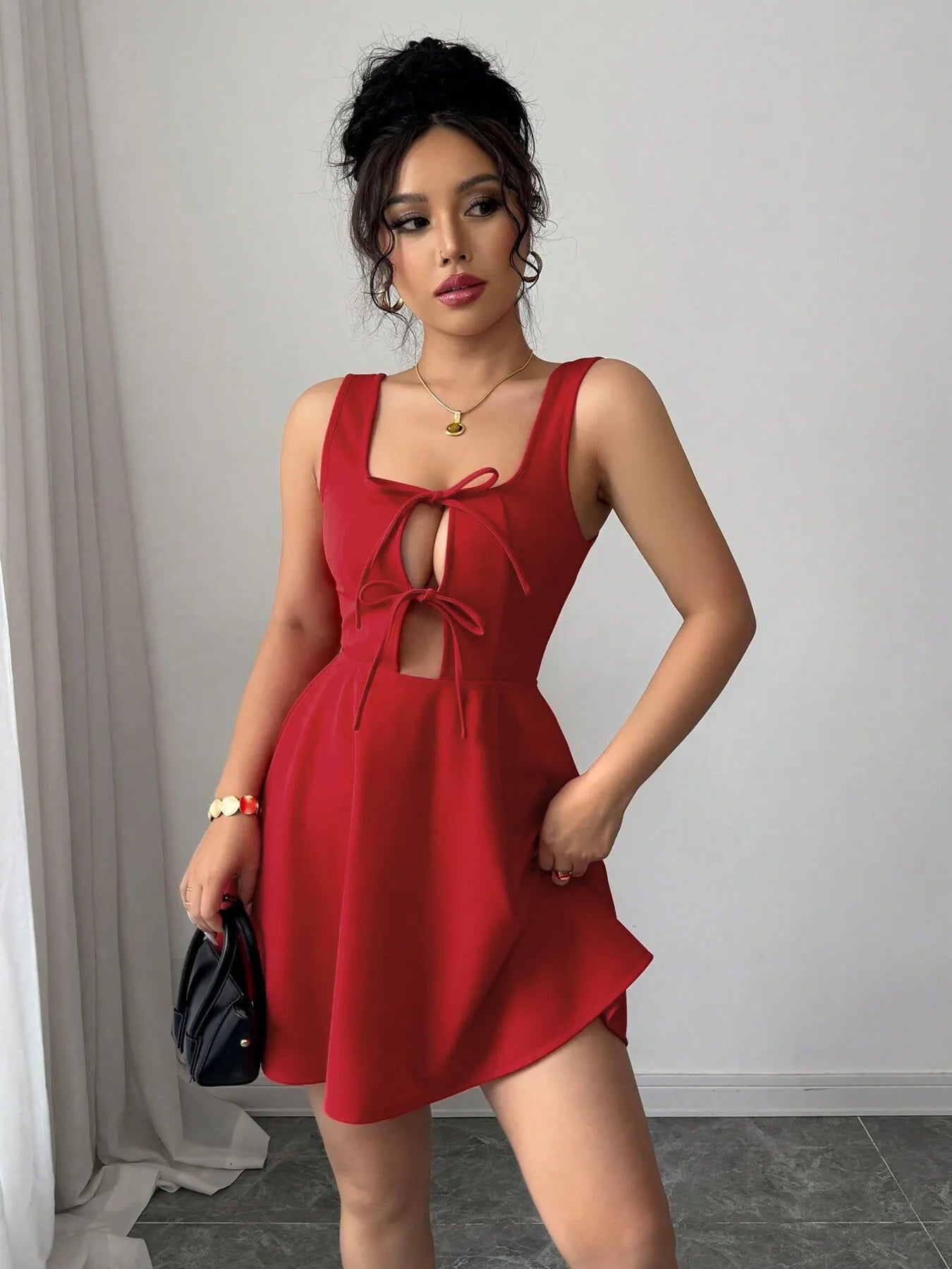 pink front tie dress PINK SMOCKED SLEEVELESS TIE FRONT MIDI DRESS L