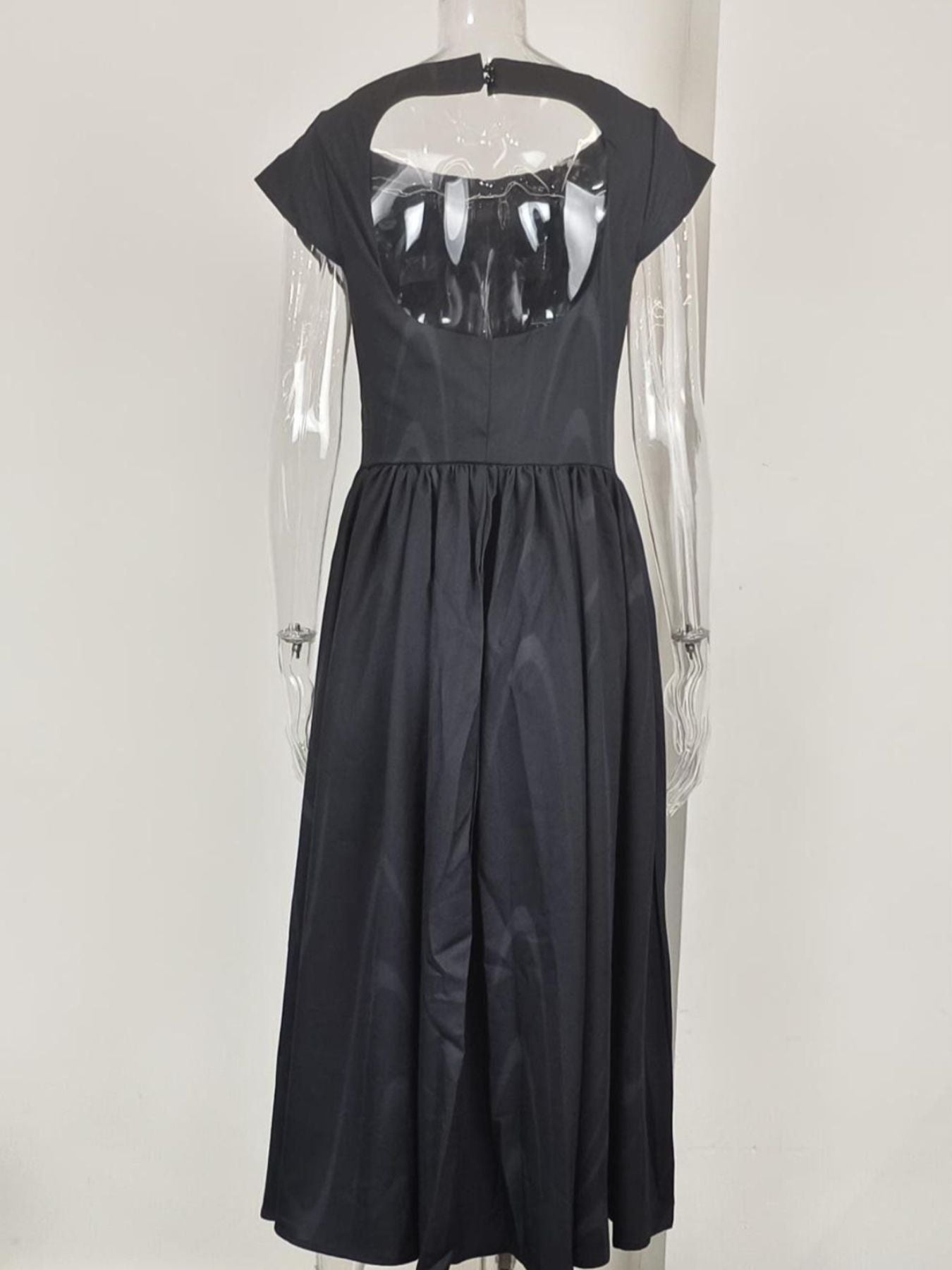 5e7fd870-384a-4a9a-8641-4030348c44fe-Max