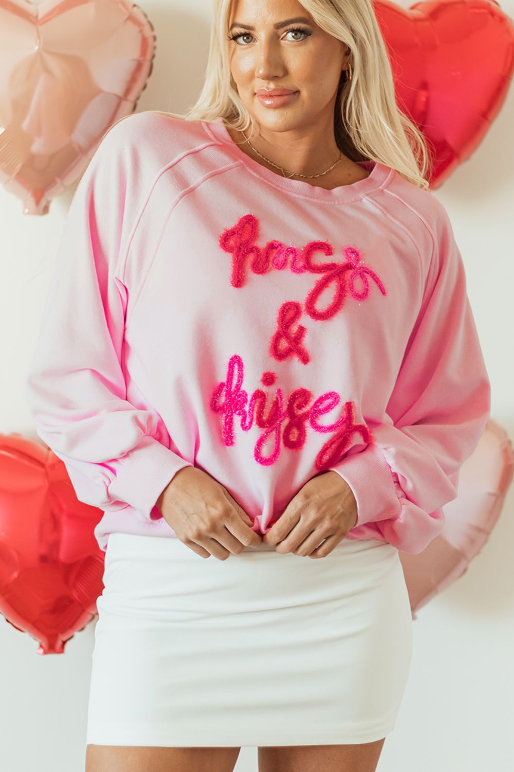 HUG AND KISSES Round Neck Sweatshirt