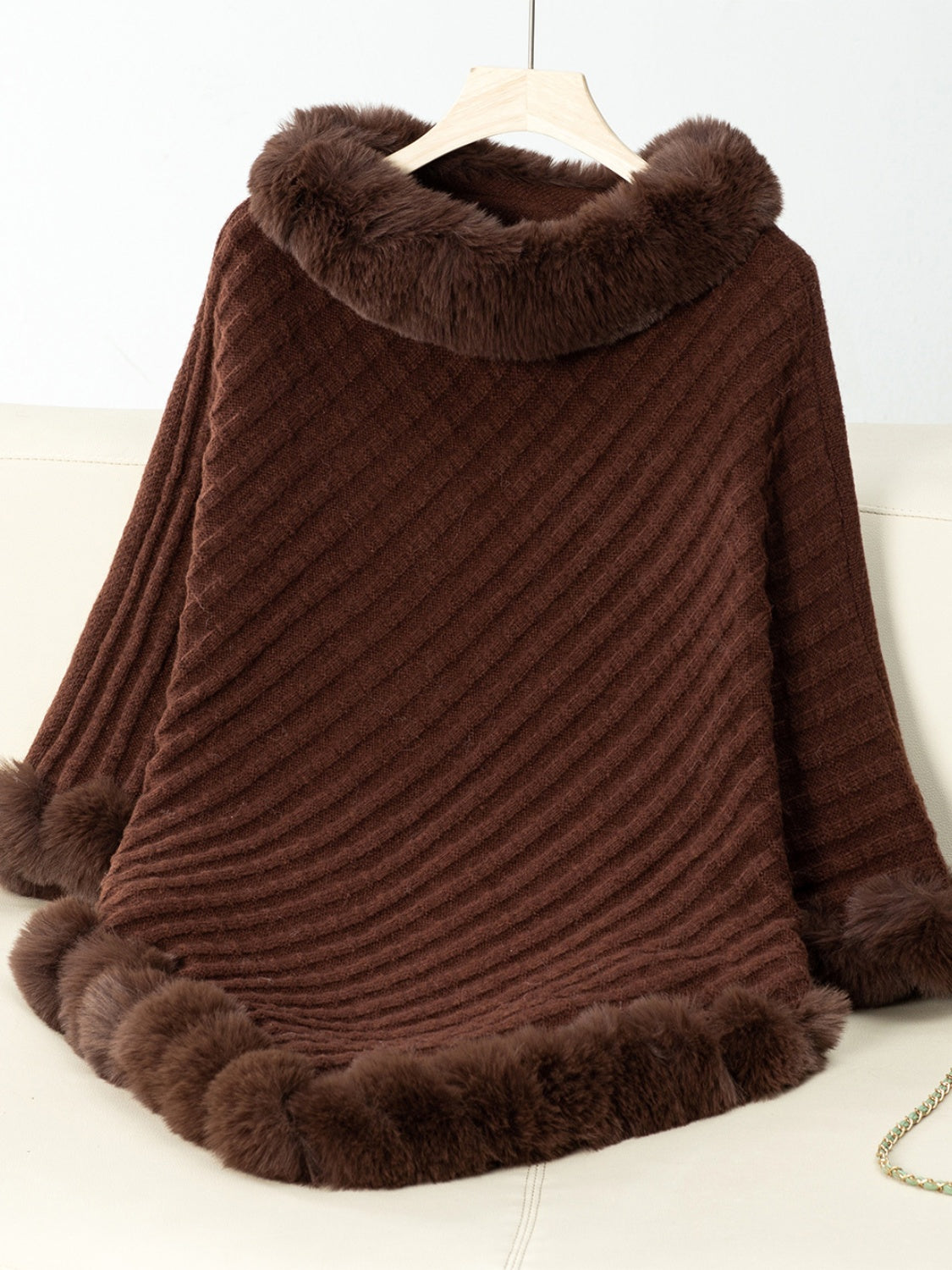 Fuzzy Trim Texture Three-Quarter Sleeve Poncho