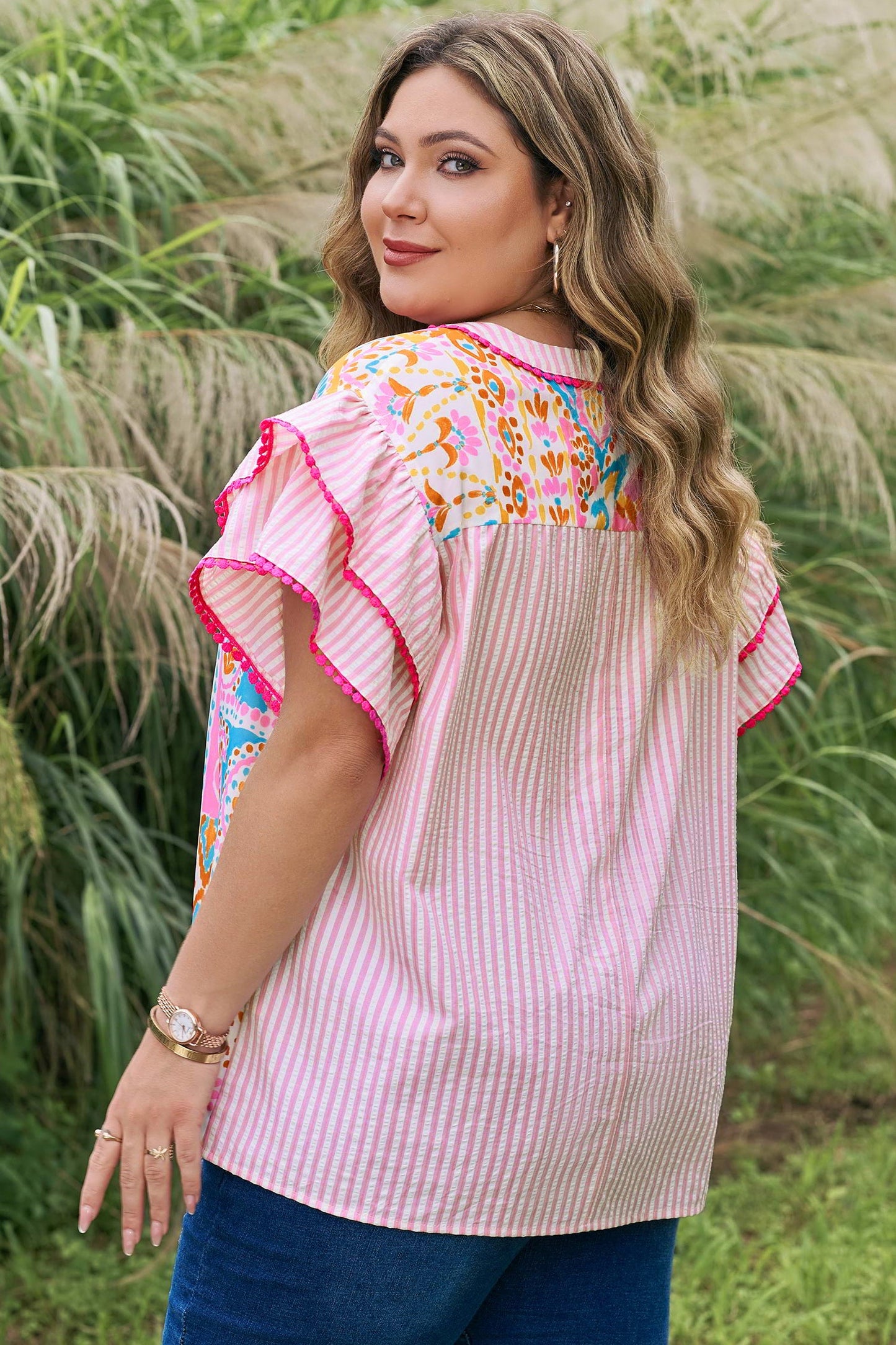 Plus Size Geometric Stripe Contrast Trim V-Neck Blouse