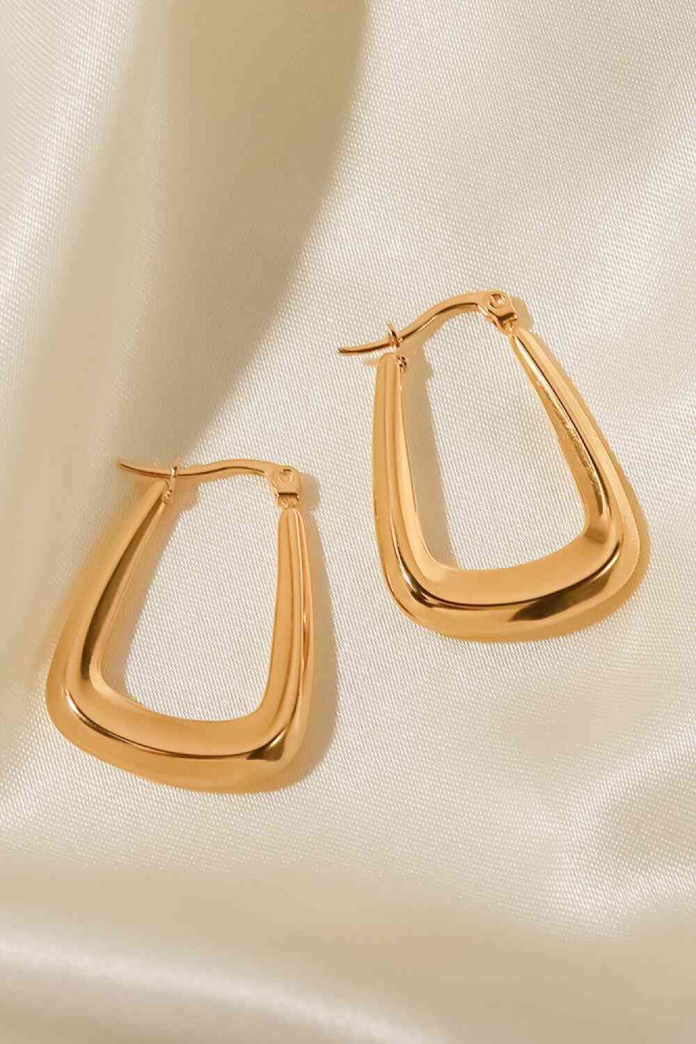 18k Gold good Geometric Earrings